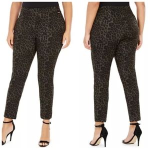 CALVIN KLEIN LEOPARD SLIM LEG PLUS SIZE KNIT PANTS